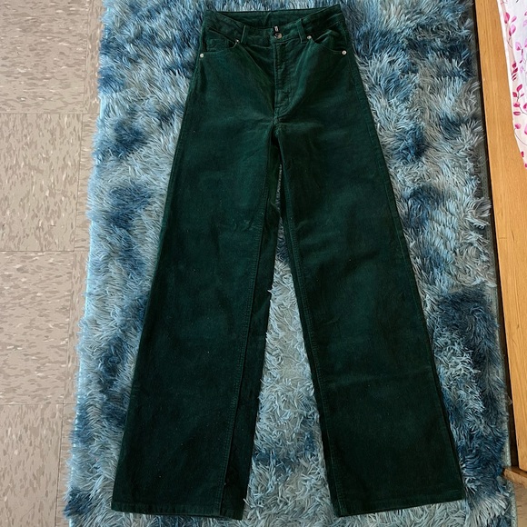 H&M Divided Corduroy Pant in Dark Green, Size - EUR 34 and US 2 - Picture 1 of 3